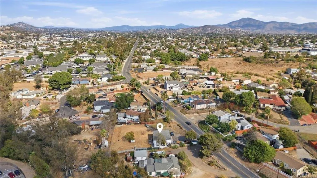 https://cdn.realtyfeed.com/cdn/127/307084457/9faeac718ecb6b6d3e918fe8409d9b9a.webp