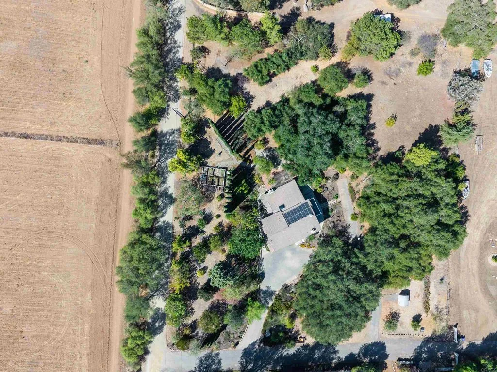 https://cdn.realtyfeed.com/cdn/127/307084626/15a920f2eb1d938c5060a2f4e3988711.webp
