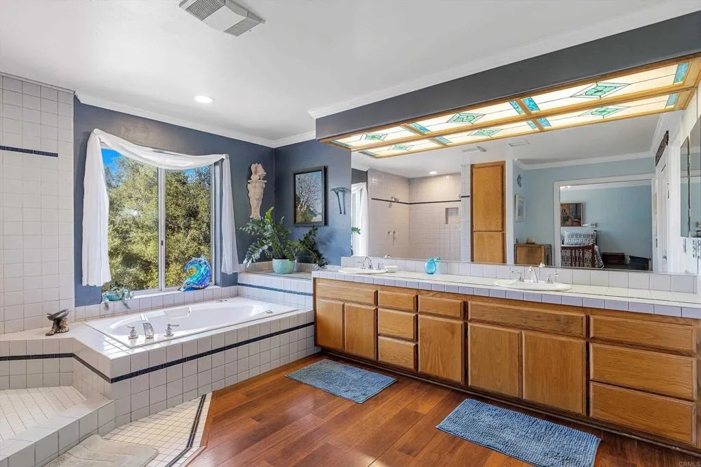 https://cdn.realtyfeed.com/cdn/127/307084626/6c591c93a723c309e13aea7a9e6e68b3.webp