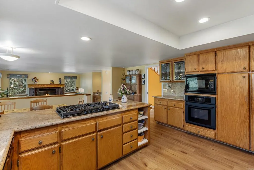 https://cdn.realtyfeed.com/cdn/127/307084626/7da78dc1afe8753b55fb8e8951dbb0cc.webp