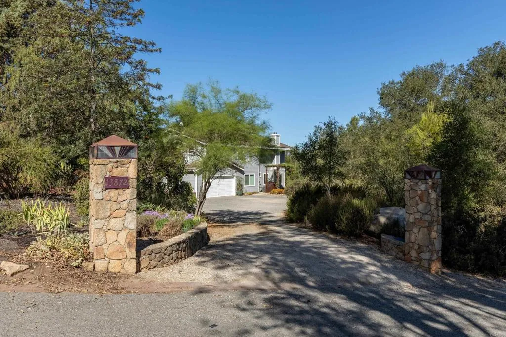 13872 Misty Oak Road, Valley Center, CA 92082 - Main photo, Valley Center, CA