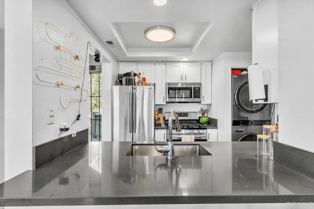 https://cdn.realtyfeed.com/cdn/127/307084634/42d67de31ebfbb3f4203d5a3c0183181.webp