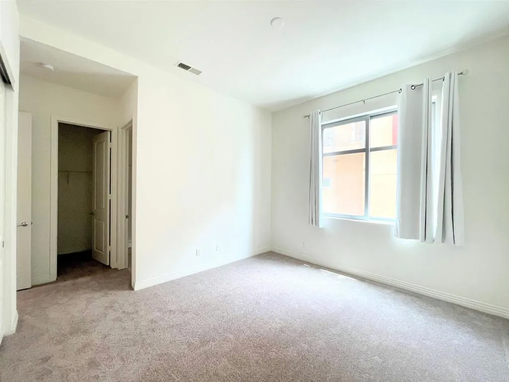 https://cdn.realtyfeed.com/cdn/127/307084740/5ab9519dd0c664a8ccf1cfd4d8e10bec.webp