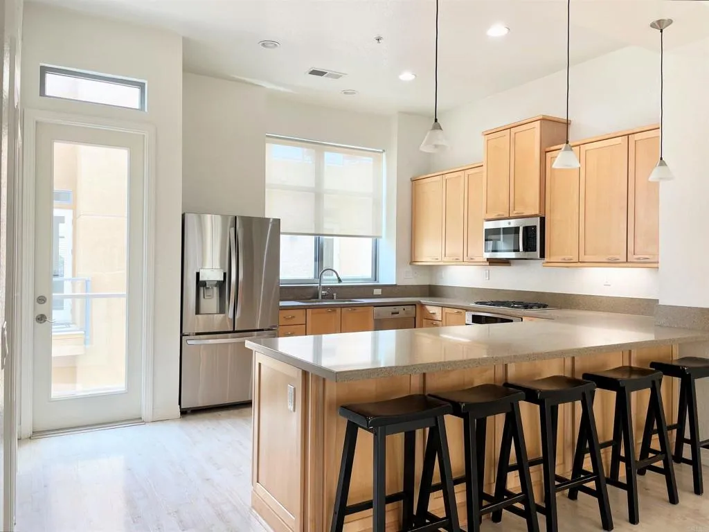 https://cdn.realtyfeed.com/cdn/127/307084740/cf9733c2ededca8dac68de757513e251.webp