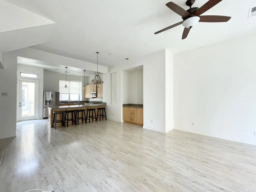 https://cdn.realtyfeed.com/cdn/127/307084740/e15c607fed1a22bb5480f06cfc8c5718.webp