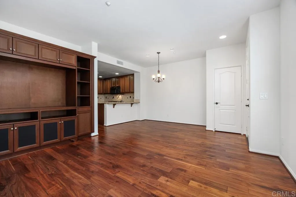 https://cdn.realtyfeed.com/cdn/127/307084753/157f4eb8fcd869e33e684c0808a94fd1.webp