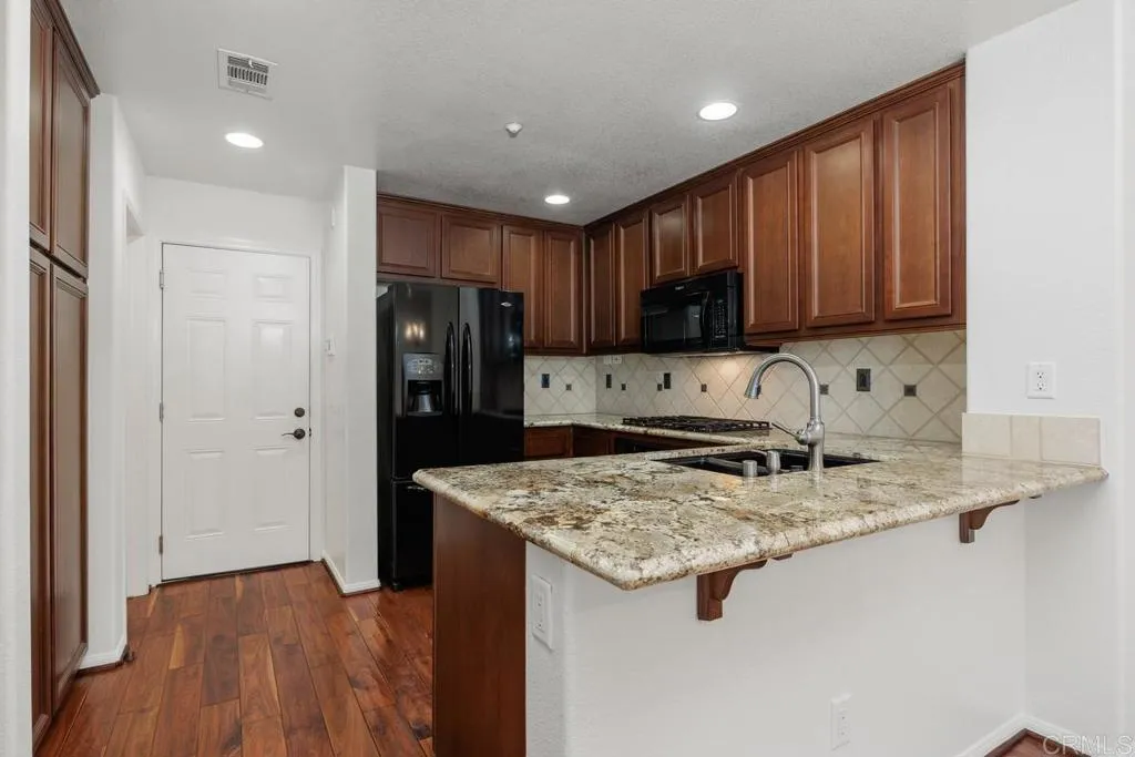 https://cdn.realtyfeed.com/cdn/127/307084753/9d3a2ec5ec3cace8fe98bbc515e4c2d0.webp