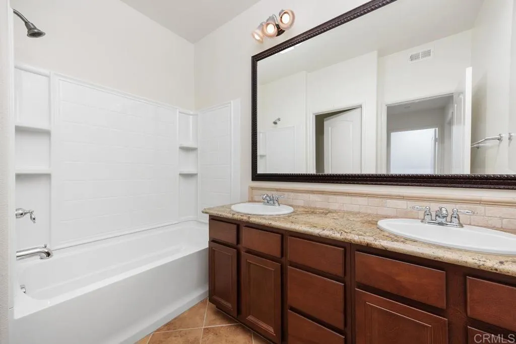 https://cdn.realtyfeed.com/cdn/127/307084753/bbc822a397e51768a20a175540fdfec8.webp