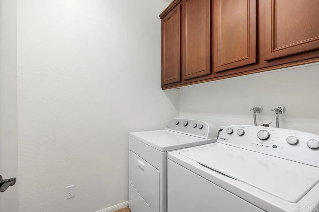 https://cdn.realtyfeed.com/cdn/127/307084753/cf33512acdae1e29b03f0454725aa9c9.webp