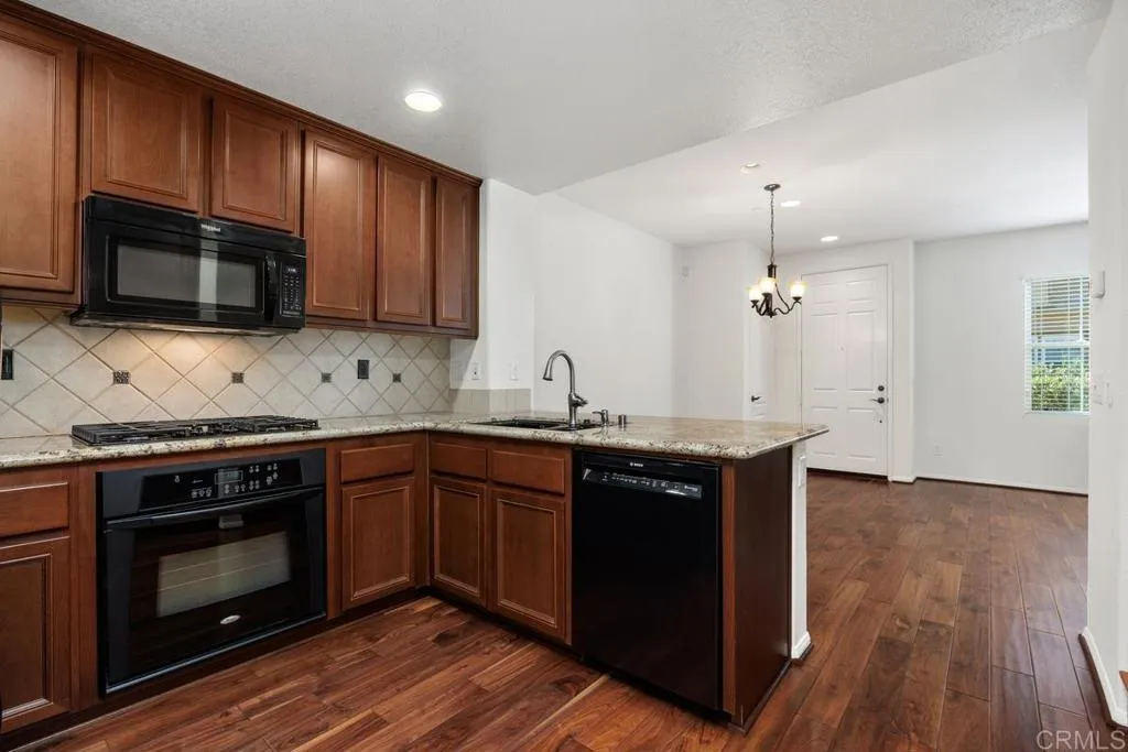 https://cdn.realtyfeed.com/cdn/127/307084753/faaed7d9cfecfba8a9b5ac8e7bf8f125.webp