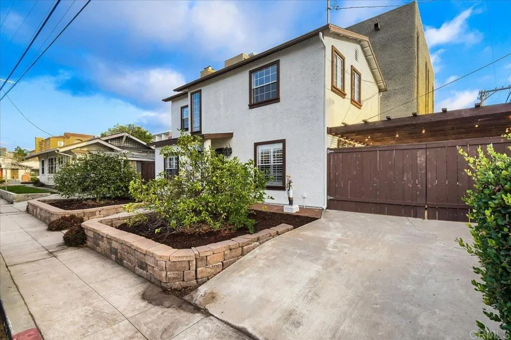 https://cdn.realtyfeed.com/cdn/127/307084776/1d1e1ce5f25a023fa94e3e39eb4ad225.webp