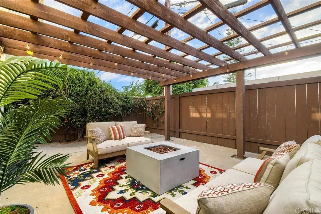 https://cdn.realtyfeed.com/cdn/127/307084776/343c8be78569adda295aea7f4325214a.webp