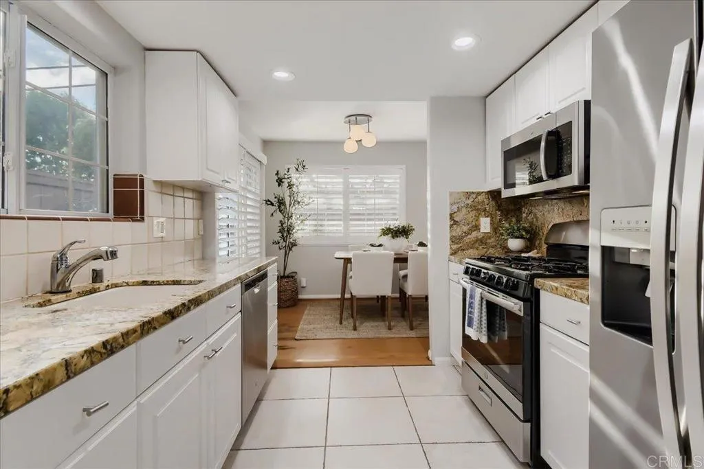 https://cdn.realtyfeed.com/cdn/127/307084776/52c2adc31e96ee4834af8e7c970312ce.webp