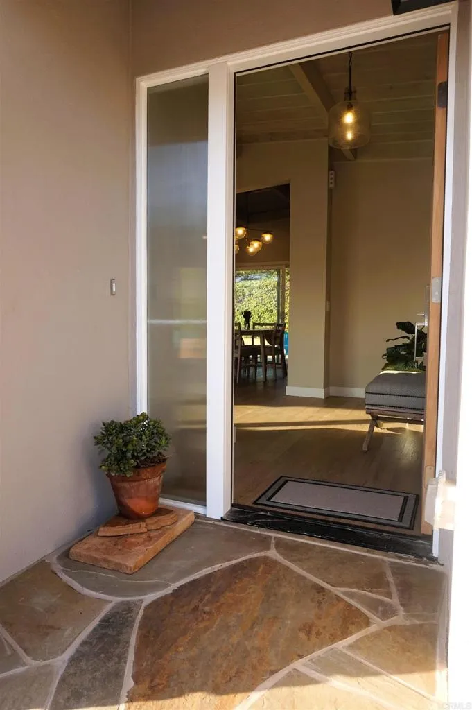 https://cdn.realtyfeed.com/cdn/127/307084816/4b1301e2f1ed9846750fef00f06e1082.webp