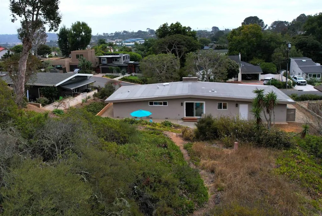 https://cdn.realtyfeed.com/cdn/127/307084816/515305f24f26da801efcb1d2cc049633.webp
