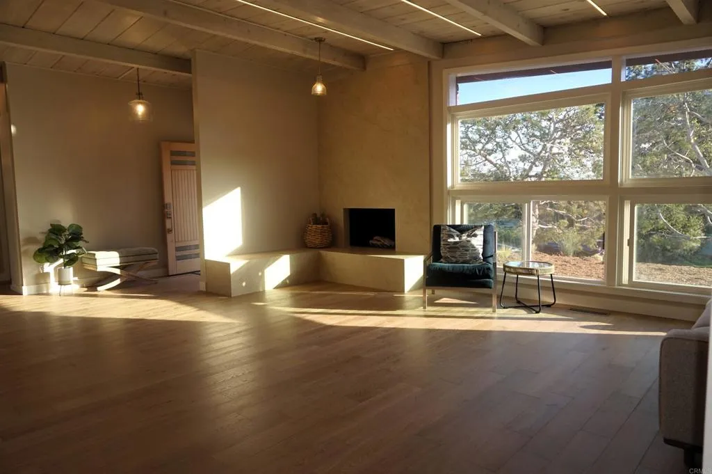 https://cdn.realtyfeed.com/cdn/127/307084816/82710a425a865c4b4ee86f960423d32d.webp