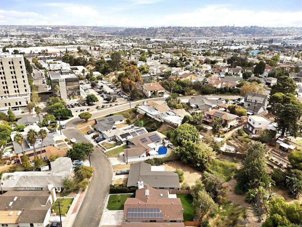 https://cdn.realtyfeed.com/cdn/127/307084833/c5329d300fc96d8a5b82629b27016fc9.webp