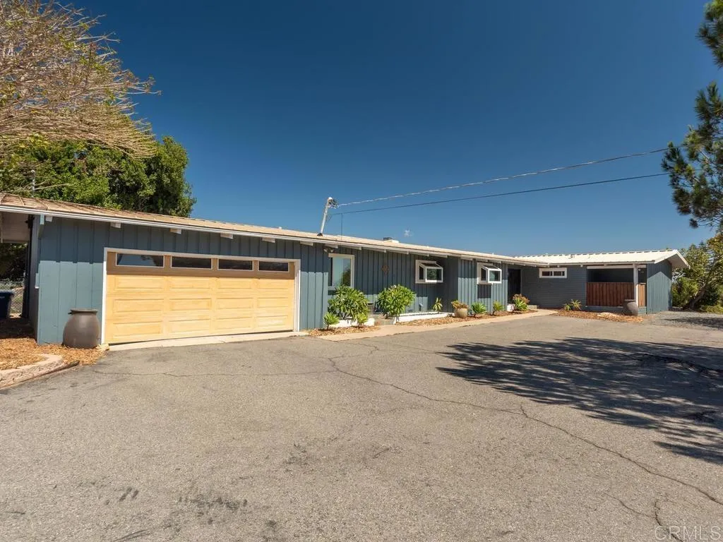 4880 San Jacinto Circle East, Fallbrook, CA 92028 - Photo 4 of 46, Fallbrook, CA