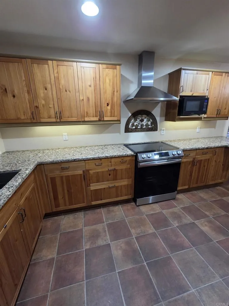 https://cdn.realtyfeed.com/cdn/127/307084948/768cd57f6e9f35ae97d70e5d0904cbcf.webp