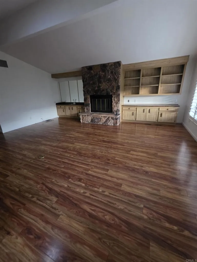 https://cdn.realtyfeed.com/cdn/127/307084948/9d44517370bcedd2164f914a351f4f8f.webp