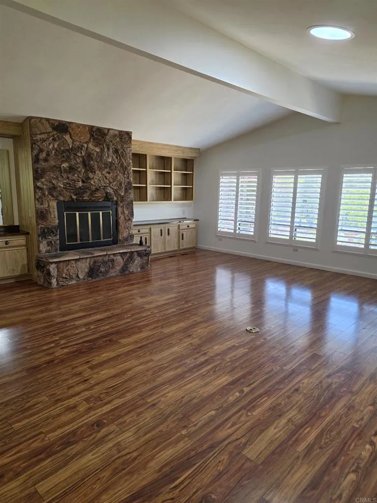 https://cdn.realtyfeed.com/cdn/127/307084948/cc8f1d62b35f5f0eca9e10241200e794.webp