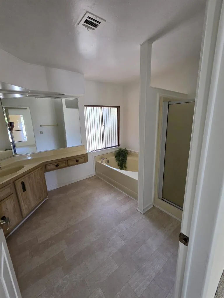 https://cdn.realtyfeed.com/cdn/127/307084948/e58dfc6734b17430f093409b229107ce.webp