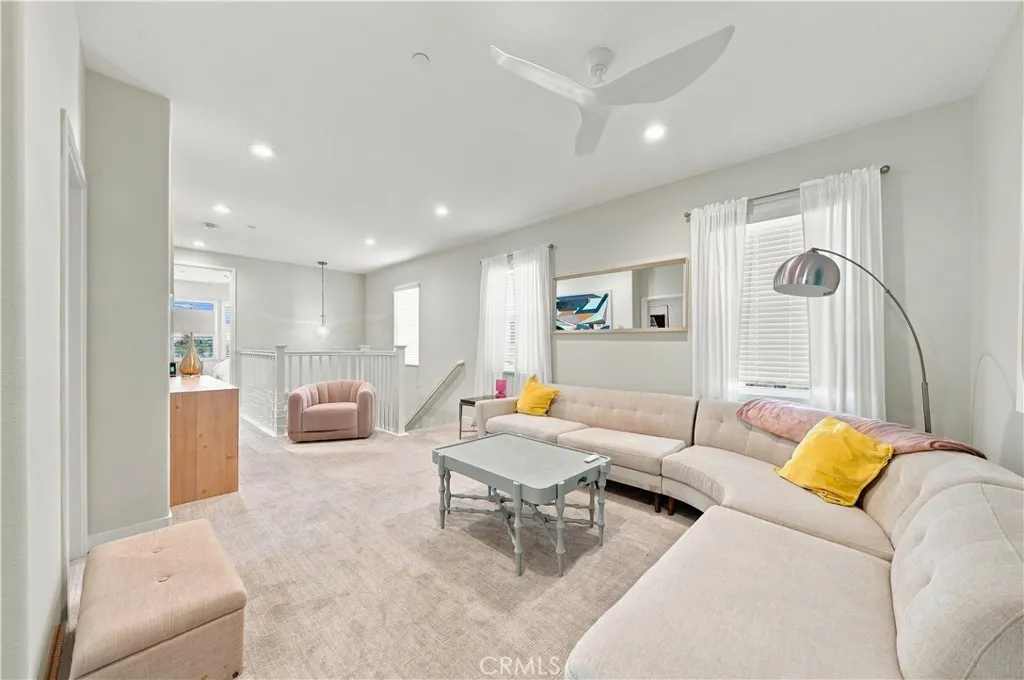 https://cdn.realtyfeed.com/cdn/127/307084980/20bac631a8dd7c203c46fff6f7a7ec60.webp