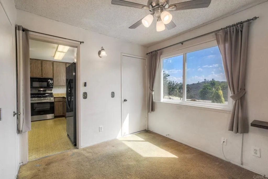 https://cdn.realtyfeed.com/cdn/127/307085041/a3734baa355524bc1b9eef2ace740580.webp