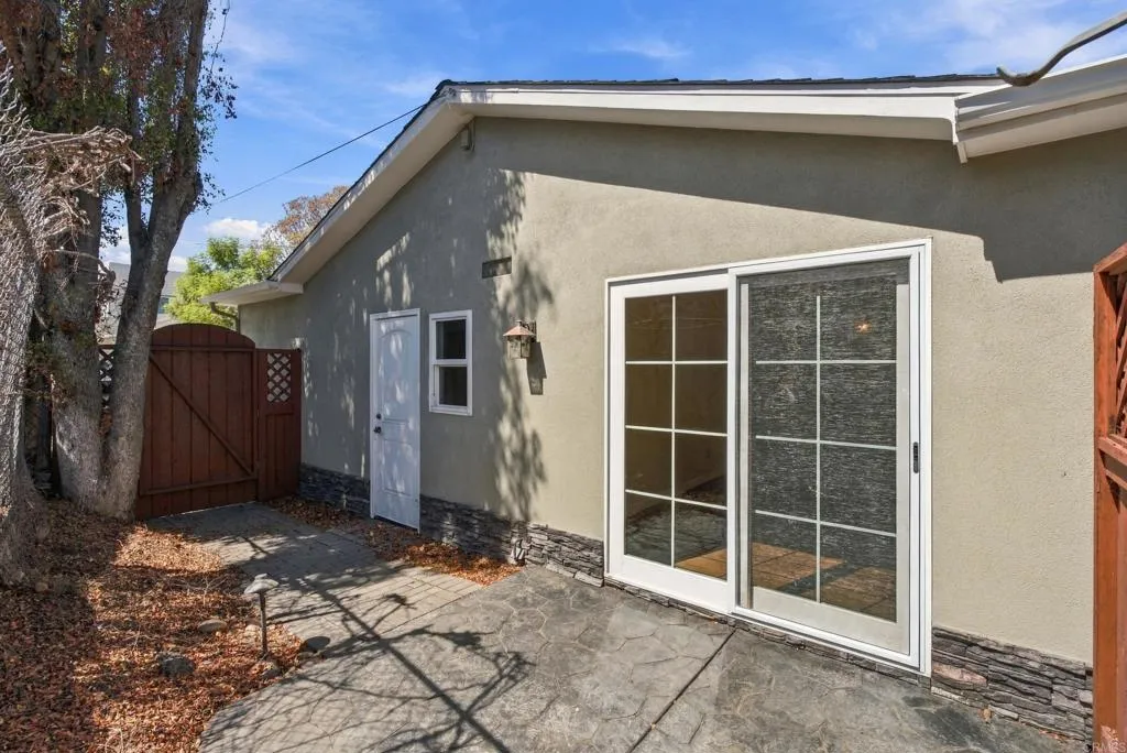 https://cdn.realtyfeed.com/cdn/127/307085061/3978f9d7d0b34191cc907463f93e6112.webp