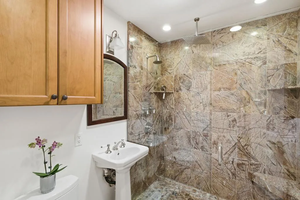 https://cdn.realtyfeed.com/cdn/127/307085061/5041389e1636d4b93af4a480ec48fa67.webp