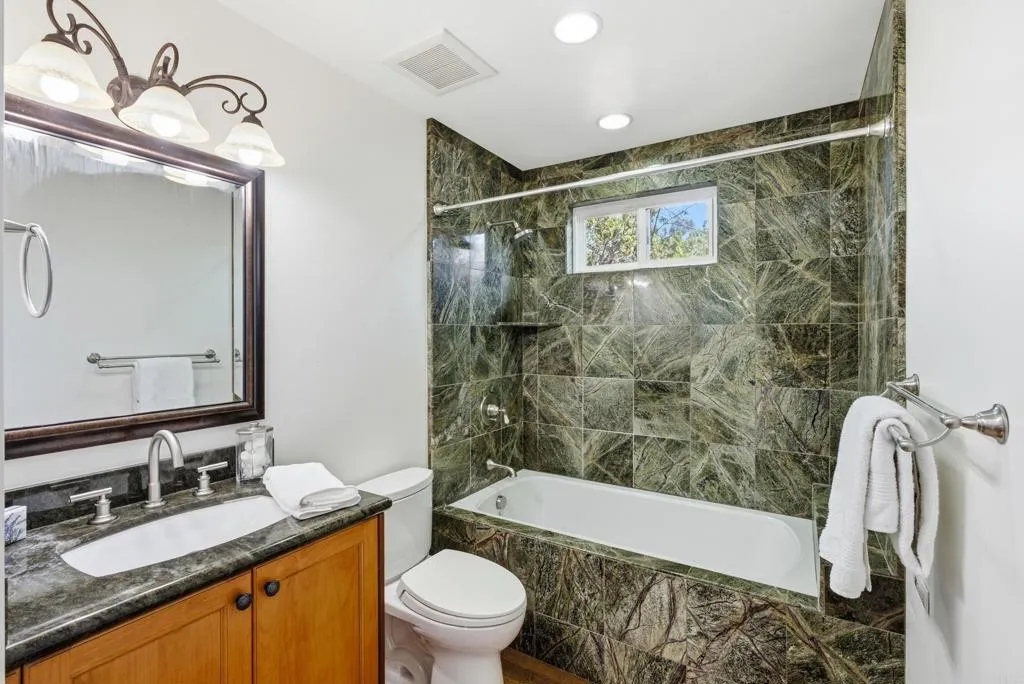 https://cdn.realtyfeed.com/cdn/127/307085061/5e901485fe03c4364163f927eb596129.webp