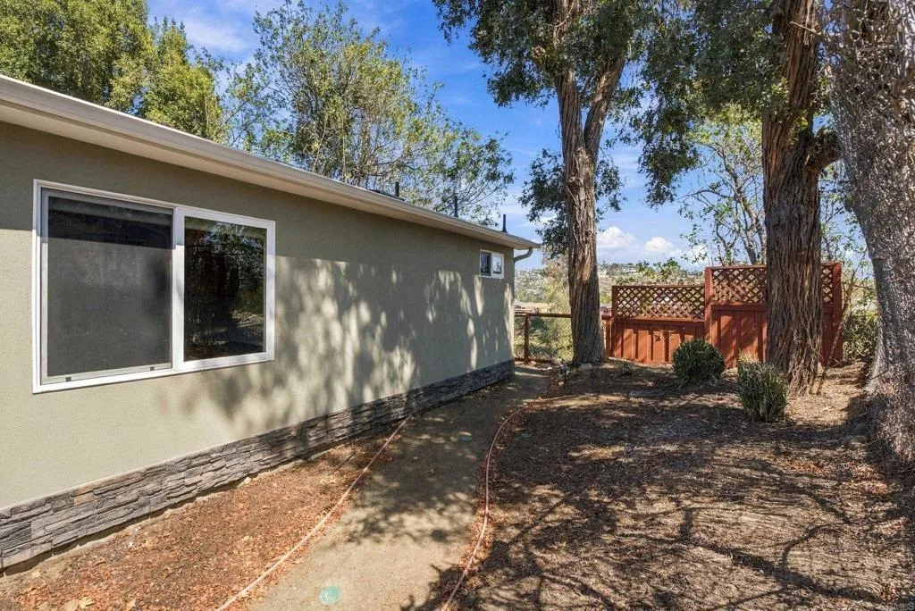 https://cdn.realtyfeed.com/cdn/127/307085061/9a5df768eae1f5a1ad5885bcf41f46ea.webp