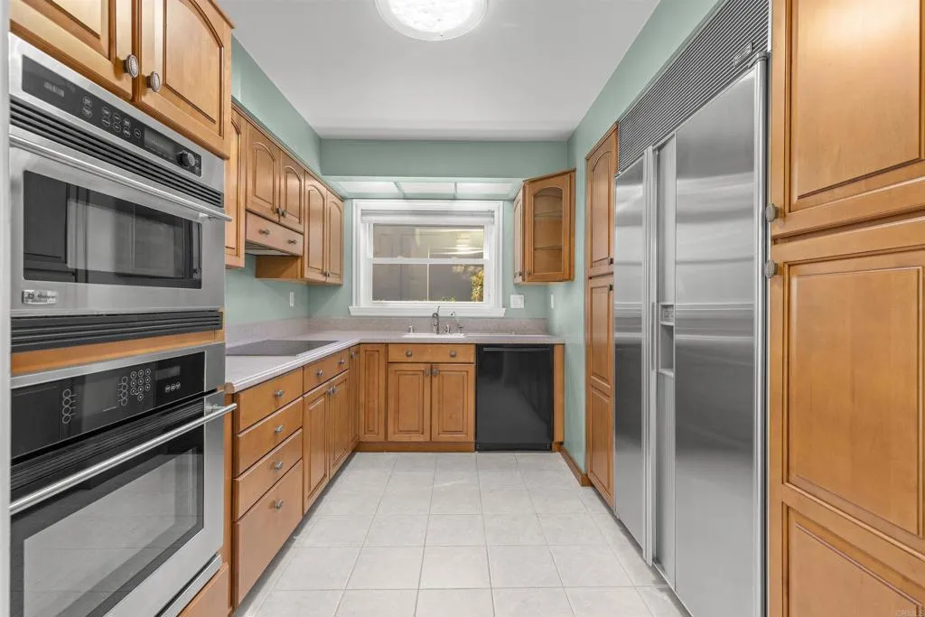 https://cdn.realtyfeed.com/cdn/127/307085105/0050c087571aea68f620441832d0f96e.webp