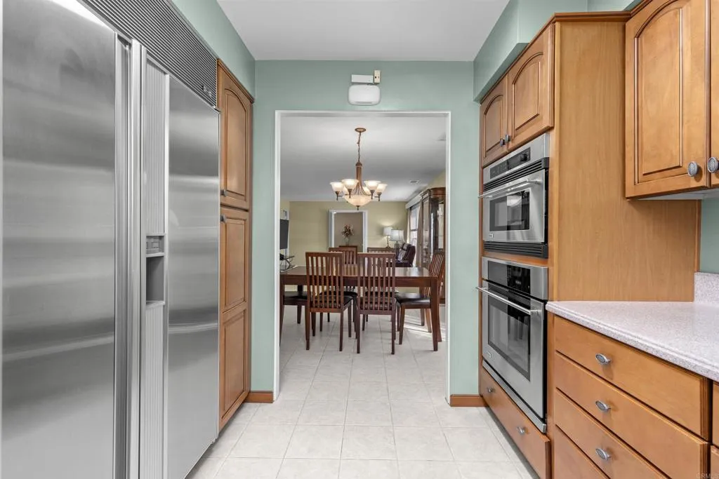 https://cdn.realtyfeed.com/cdn/127/307085105/02b8f29bb239c1f724eaa966f8bafa09.webp