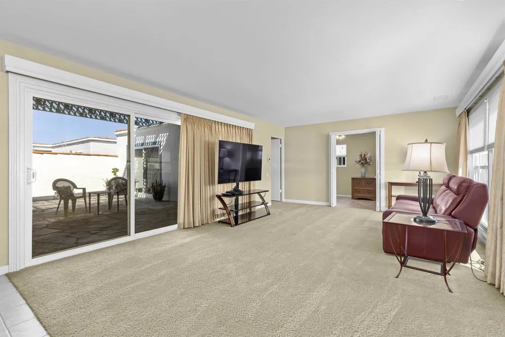 https://cdn.realtyfeed.com/cdn/127/307085105/08dbe75b6a752424b7738a1dc1c042fe.webp