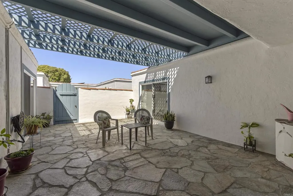 https://cdn.realtyfeed.com/cdn/127/307085105/83cc0748b60d48bb845ac2e6270c9da0.webp
