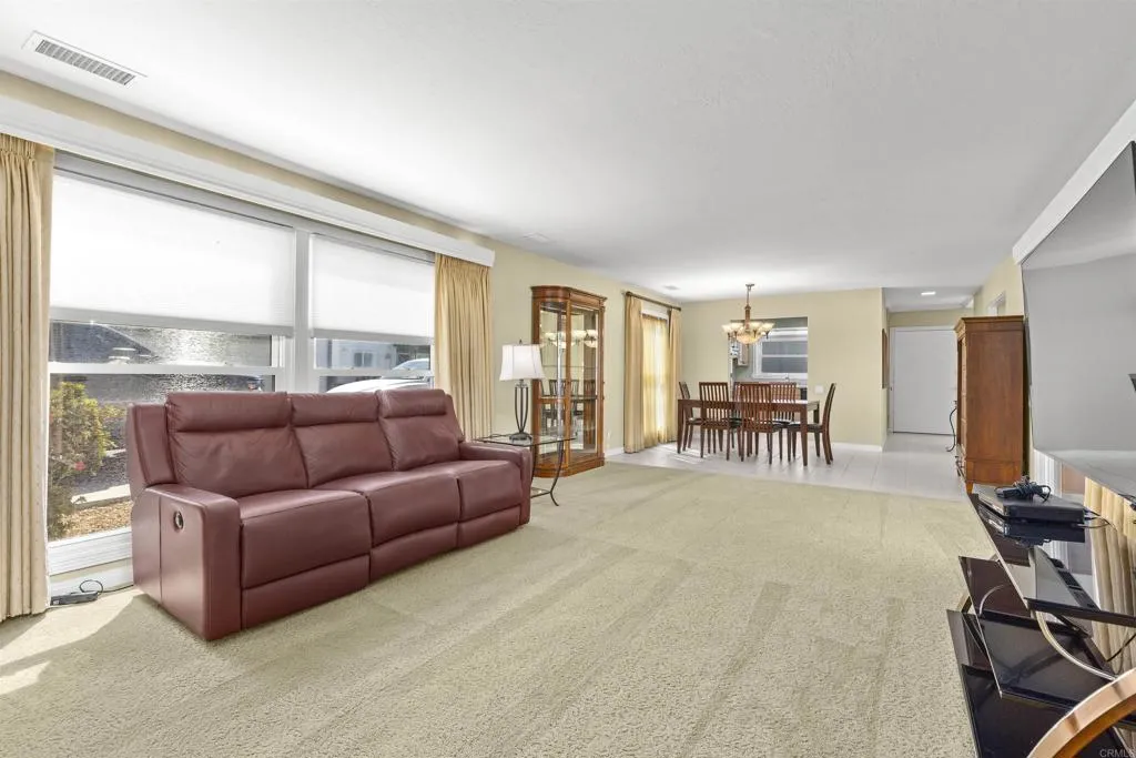 https://cdn.realtyfeed.com/cdn/127/307085105/875d483c374d80f1bffa645c1a34ef36.webp