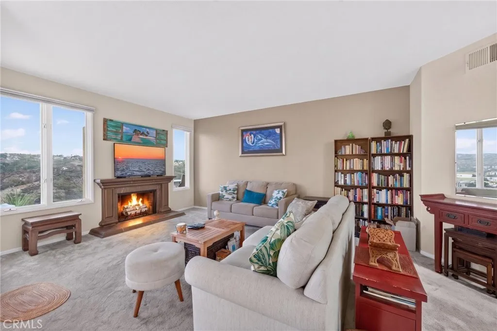 https://cdn.realtyfeed.com/cdn/127/307085141/d071a87c27d20b89c29ba032752e734f.webp