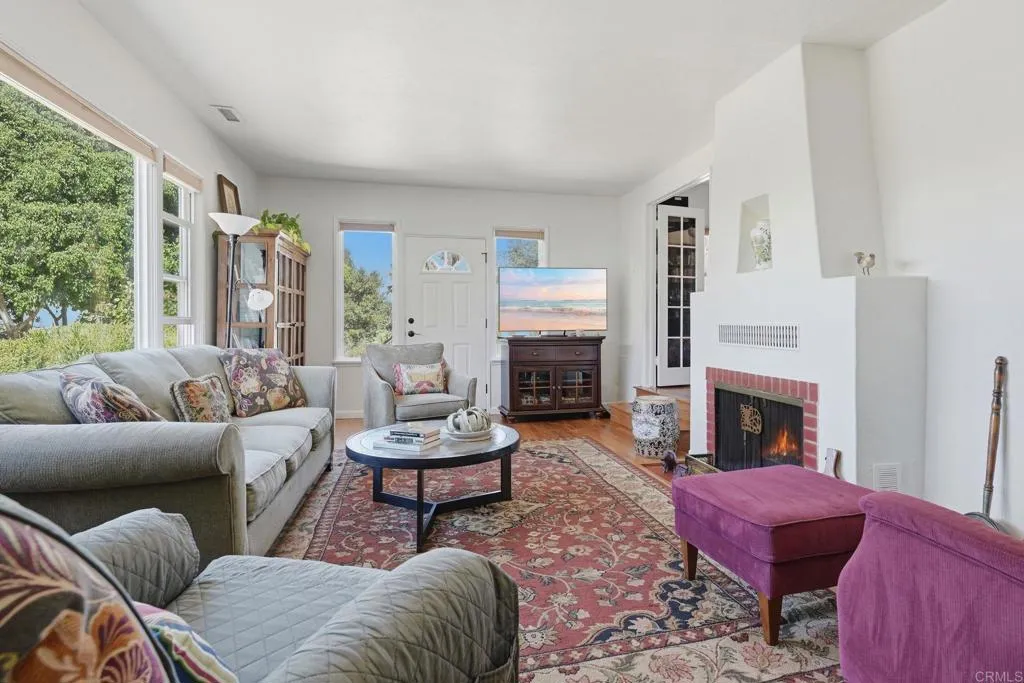 2900 Harris Drive, Vista, CA 92084 - Photo 5 of 30, Vista, CA