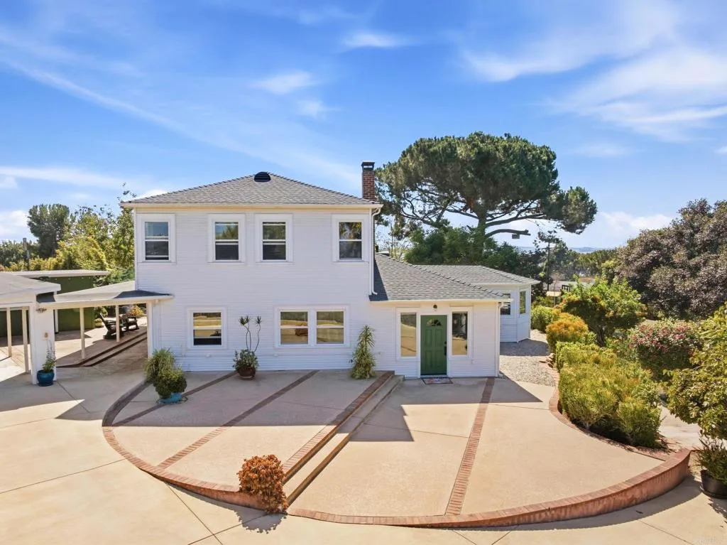 2900 Harris Drive, Vista, CA 92084 - Main photo, Vista, CA