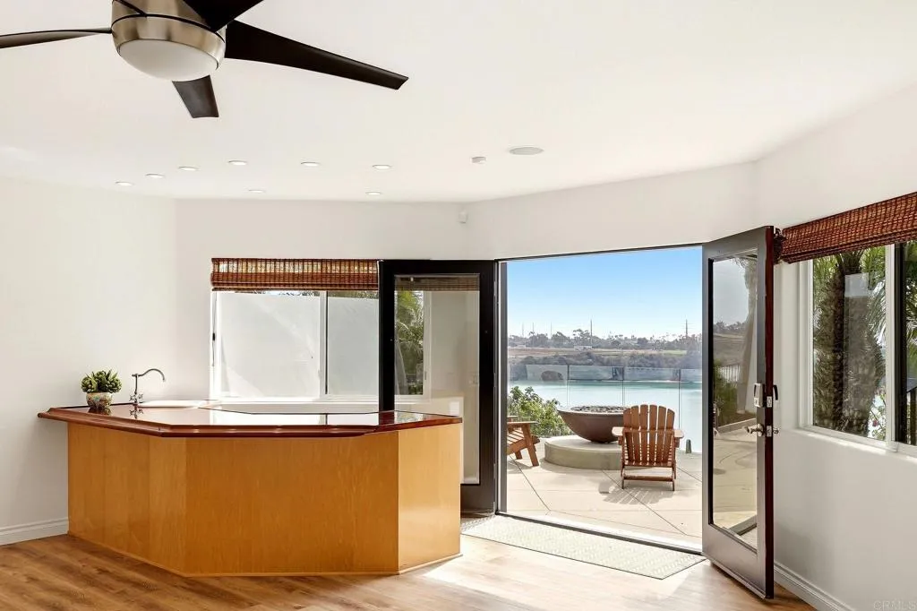 https://cdn.realtyfeed.com/cdn/127/307085162/04065bc56386dfa7aff695bbd873ff86.webp
