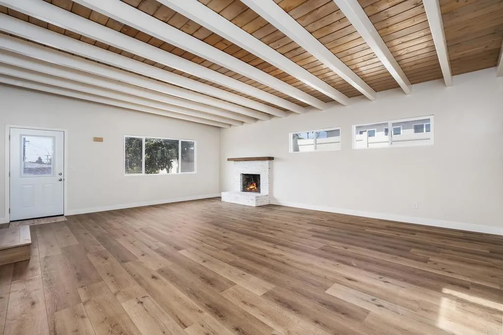 https://cdn.realtyfeed.com/cdn/127/307085169/0a7d8822ac16094f7e6521c0942b5294.webp