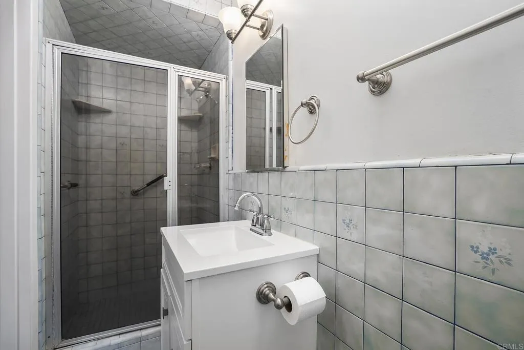 https://cdn.realtyfeed.com/cdn/127/307085169/a0b2cc966ff4ec1825c6a1b7a6580e64.webp