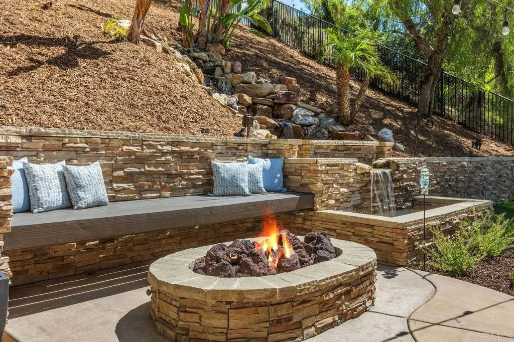 https://cdn.realtyfeed.com/cdn/127/307085181/323afa5c4e034a93e46abf8dcbb8e208.webp