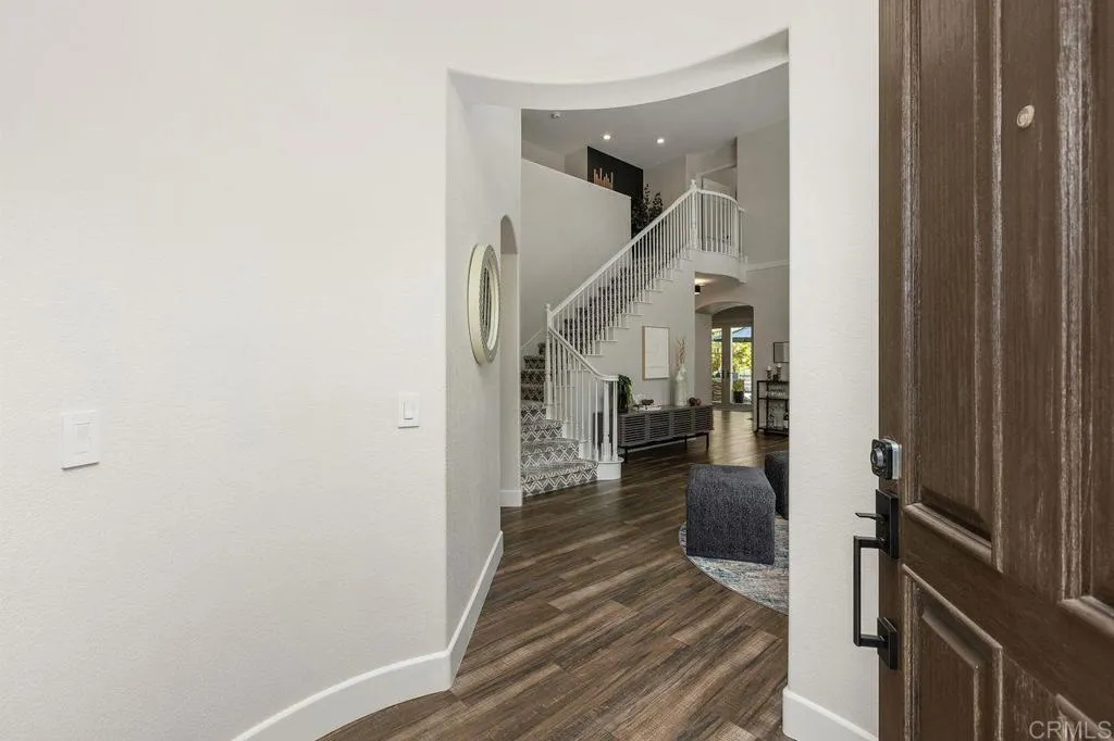 https://cdn.realtyfeed.com/cdn/127/307085181/454fe8960af40651a8094f4685b56227.webp