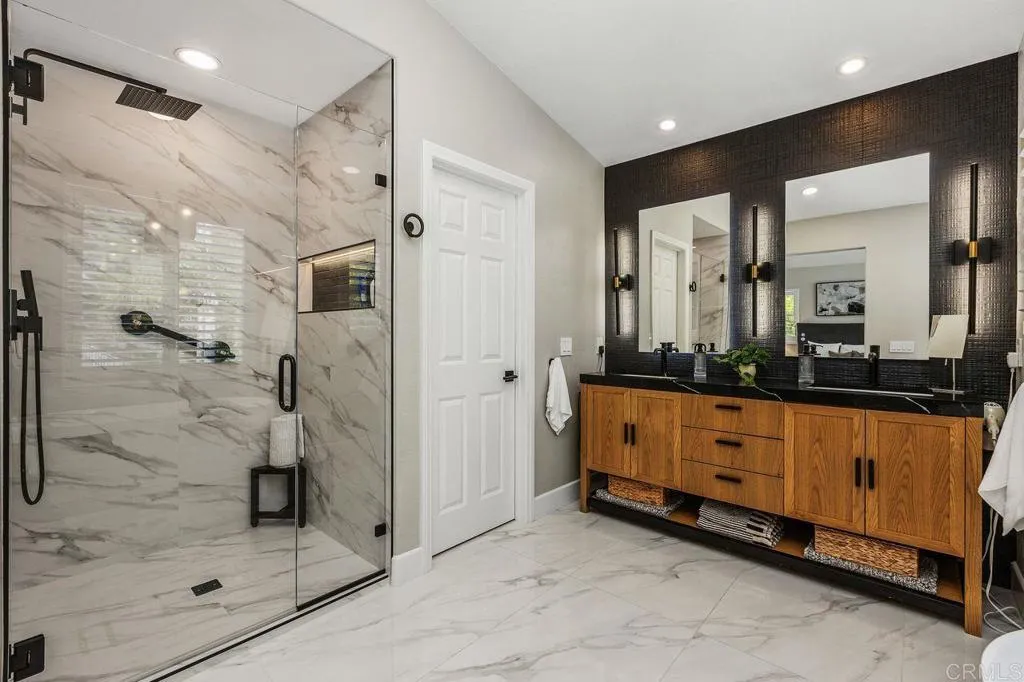 https://cdn.realtyfeed.com/cdn/127/307085181/4a393824f4dddfb1962f636a2d311227.webp
