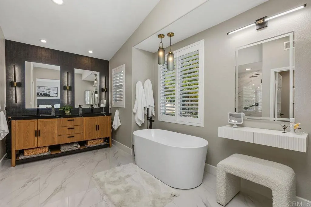 https://cdn.realtyfeed.com/cdn/127/307085181/cff0317a0e15bd988a33131680d5a397.webp