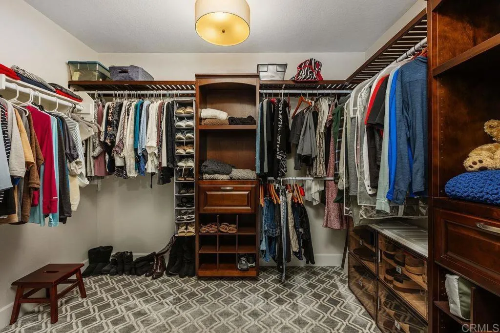 https://cdn.realtyfeed.com/cdn/127/307085181/e2fe14487f07441dba65b1c9635d823e.webp