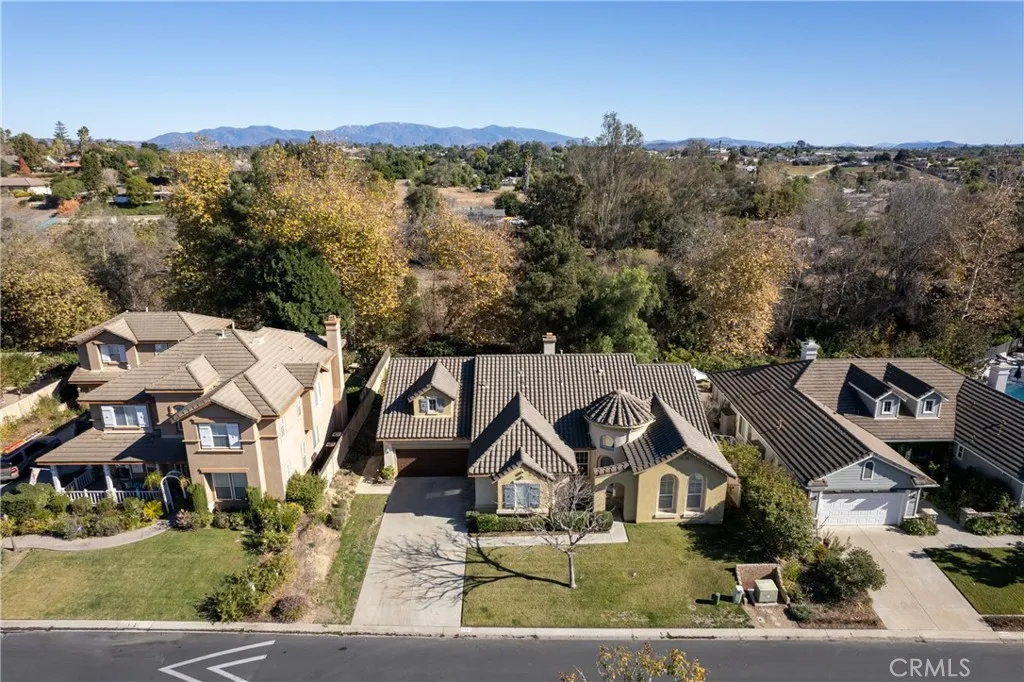 1031 Inverlochy Drive, Fallbrook, CA 92028 - Photo 2 of 39, Fallbrook, CA