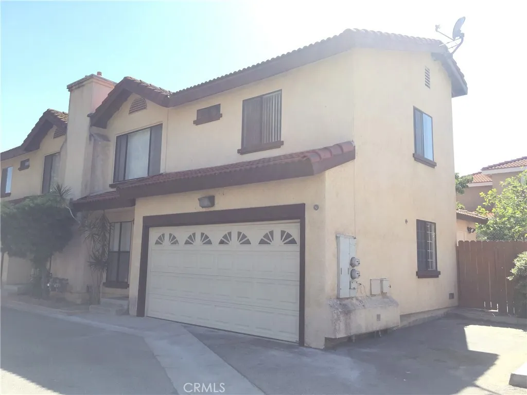 Santa Ana, CA 92703